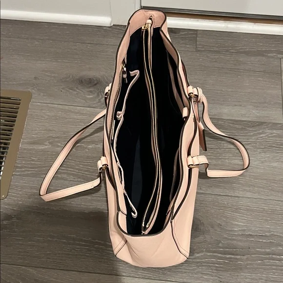 Tory Burch Tote Bag - Picture 5 of 9